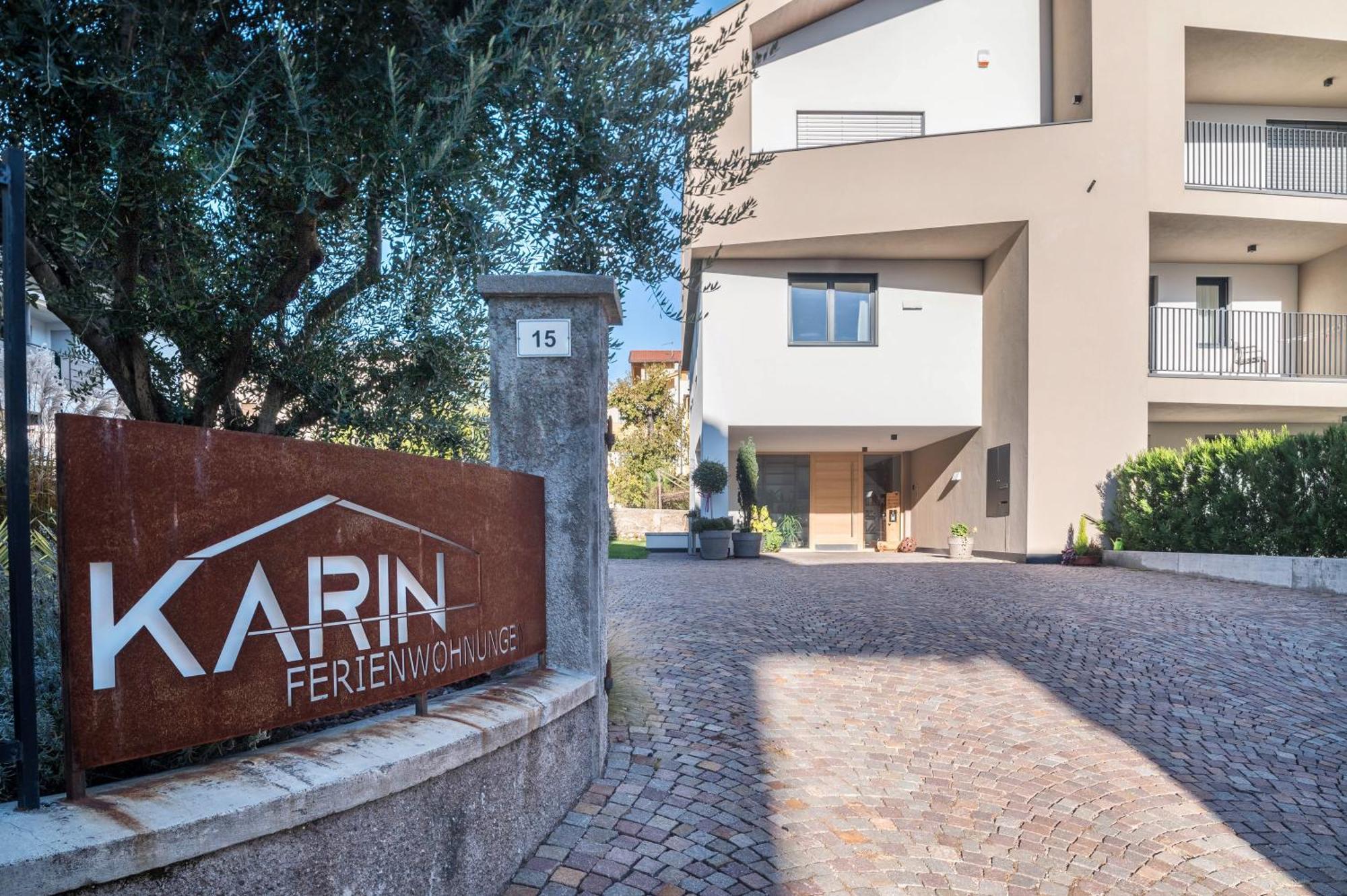 Karin - Cabernet Apartment *